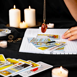 TAROT AND PENDULUM READING